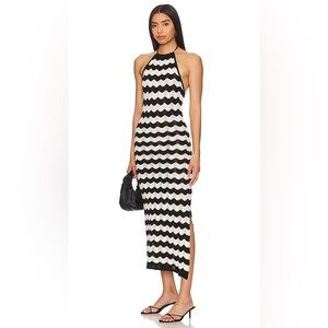 Chic Black and White Zigzag Maxi Dress